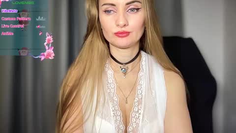 Snapshot of viola_1 chatting on December 22, 2024, 12:16 pm Funny girl online show from December 22, 2024, 12:16 pm