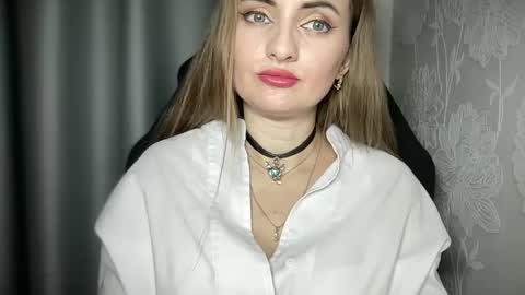 Snapshot of viola_1 chatting on December 29, 2024, 10:03 pm Funny girl online show from December 29, 2024, 10:03 pm