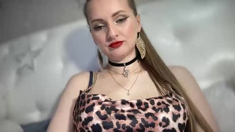Snapshot of viola_1 chatting on March 7, 2025, 6:00 pm Funny girl online show from March 7, 2025, 6:00 pm