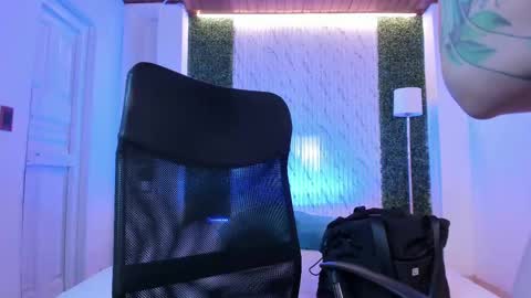 Violett  Everyday From 0530 to 1430 Col Time online show from September 17, 2025, 10:39 am