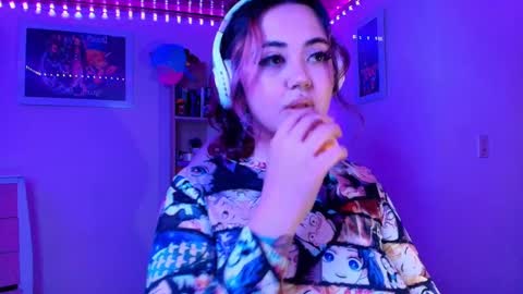 Snapshot of violeet_smile chatting on September 29, 2025, 5:34 am violet online show from September 29, 2025, 5:34 am