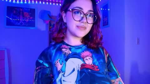 Snapshot of violeet_smile chatting on November 12, 2025, 2:45 am violet online show from November 12, 2025, 2:45 am