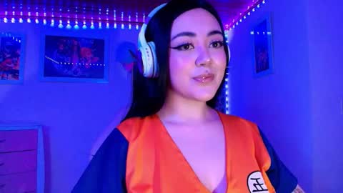 Snapshot of violeet_smile chatting on November 30, 2025, 5:55 am violet online show from November 30, 2025, 5:55 am