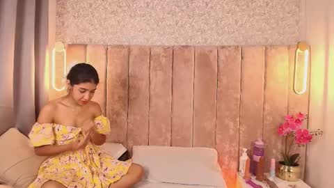 Violeta online show from November 18, 2025, 3:27 pm