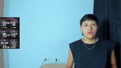 Violet and Casper online show from December 10, 2024, 9:23 am