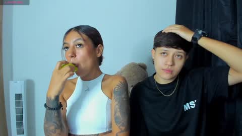 Violet and Casper online show from December 26, 2024, 4:32 am