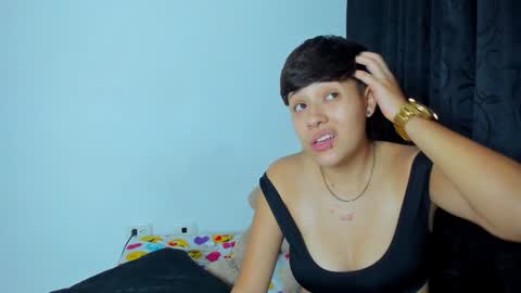 Violet and Casper online show from December 29, 2024, 5:53 am