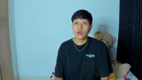 Violet and Casper online show from December 30, 2024, 9:27 am