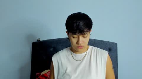 Violet and Casper online show from January 22, 2025, 9:46 am