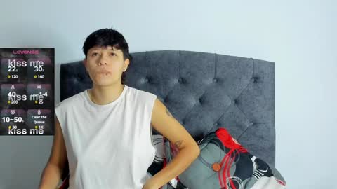 Violet and Casper online show from January 26, 2025, 9:51 am