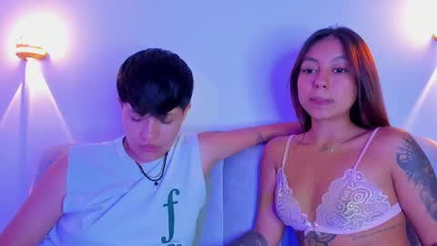 Violet and Casper online show from November 20, 2025, 6:24 am