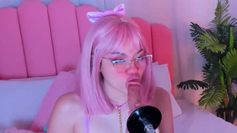 Snapshot of violet_cortez chatting on October 18, 2025, 5:25 pm Vio online show from October 18, 2025, 5:25 pm