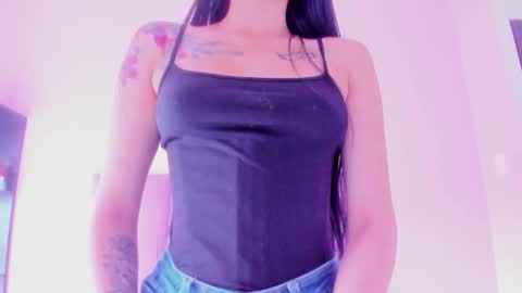 Snapshot of violet_myerrs chatting on September 15, 2025, 12:49 pm violet online show from September 15, 2025, 12:49 pm