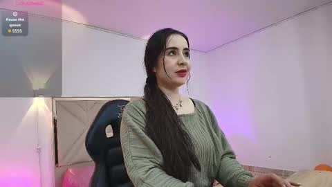 violet_tay1 online show from October 7, 2025, 11:18 am