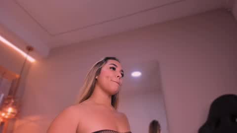 Violeta  online show from October 6, 2025, 10:56 am