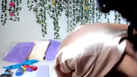 Violeta online show from March 10, 2025, 2:37 pm