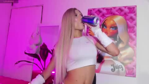 Snapshot of violeta_prince chatting on October 10, 2025, 3:05 am Violeta Princess Please help me with your thumbs up its important online show from October 10, 2025, 3:05 am