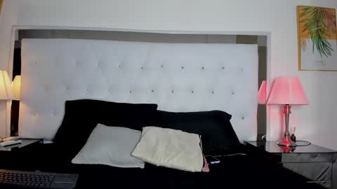 Snapshot of violeta_rosex chatting on December 17, 2024, 3:17 am violeta_rosex online show from December 17, 2024, 3:17 am
