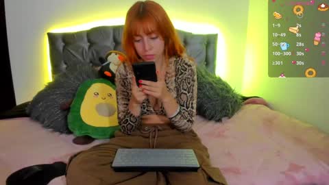 Violeta  Help me reach 150 thumbs up    online show from December 16, 2024, 10:56 pm