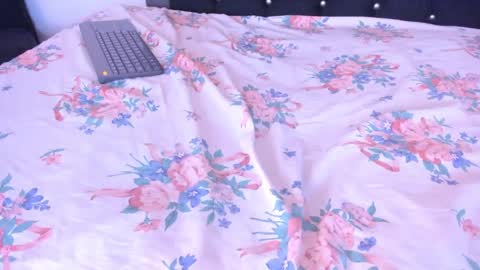 Snapshot of violetadumsper chatting on September 30, 2025, 3:11 am VioletaDums online show from September 30, 2025, 3:11 am