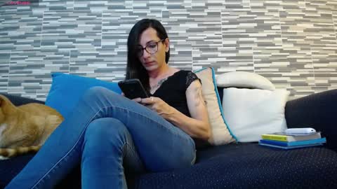 Violeta Gmez online show from December 2, 2025, 1:44 am