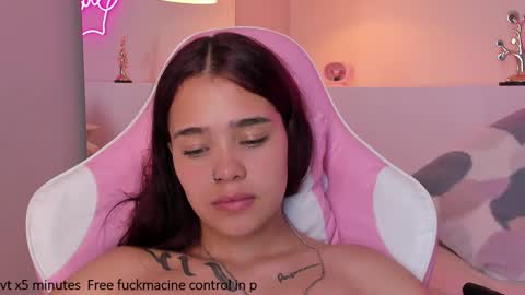 Violeth Hill online show from January 15, 2025, 8:51 am