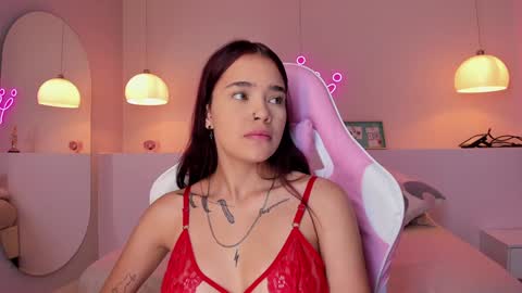 Violeth Hill online show from January 15, 2025, 8:58 pm