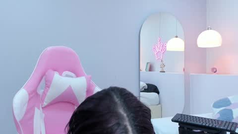 Violeth Hill online show from January 31, 2025, 8:33 pm