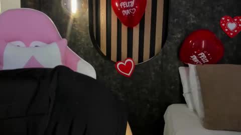 Violeth Hill online show from February 14, 2025, 12:03 pm