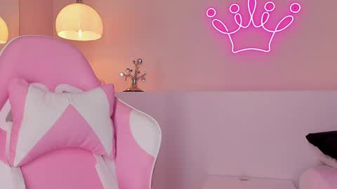 Violeth Hill online show from February 16, 2025, 2:42 am