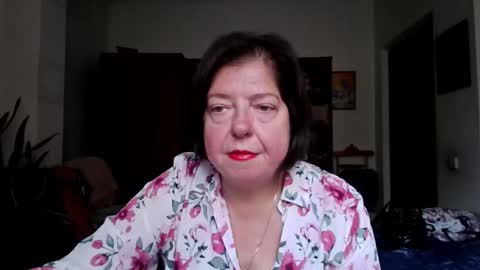 Snapshot of violetpulse chatting on October 17, 2025, 10:40 am violetpulse online show from October 17, 2025, 10:40 am