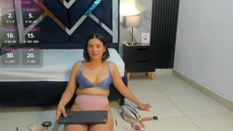 Snapshot of violetrose_as chatting on October 2, 2025, 7:43 pm Violet Rose online show from October 2, 2025, 7:43 pm