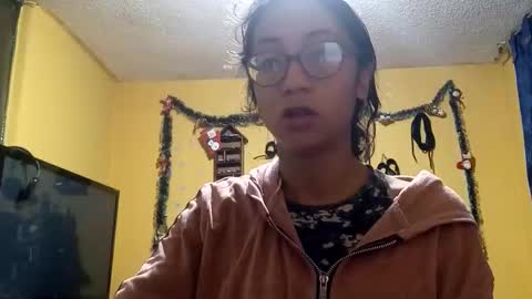 Violet777  online show from November 15, 2025, 11:32 pm