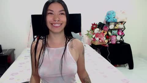 Snapshot of violett_flowers chatting on February 2, 2025, 7:14 pm violeta online show from February 2, 2025, 7:14 pm