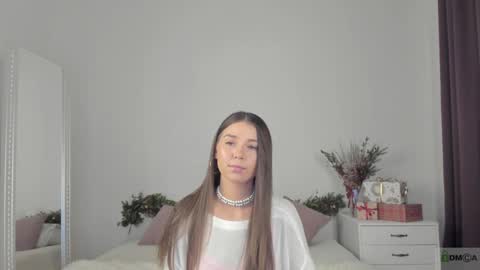 violetta_finch online show from December 17, 2024, 2:33 pm