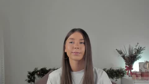 violetta_finch online show from January 19, 2025, 8:07 am