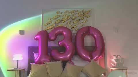 Snapshot of violetta_finch chatting on October 25, 2025, 11:07 am violetta_finch online show from October 25, 2025, 11:07 am