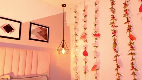 Violetta nur online show from December 7, 2024, 11:40 am