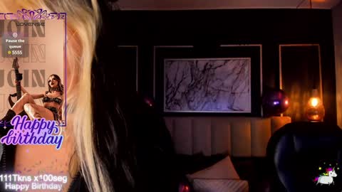 Violetta nur online show from December 16, 2024, 5:06 am