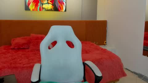 Snapshot of violetta_skinny chatting on September 11, 2025, 10:04 am violetta online show from September 11, 2025, 10:04 am