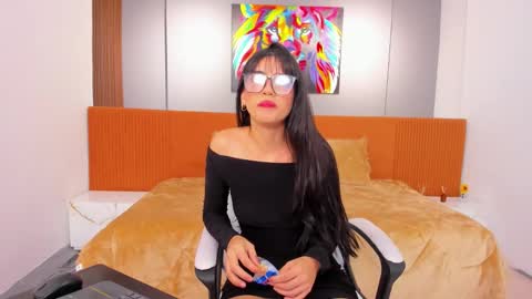 Snapshot of violetta_skinny chatting on October 11, 2025, 10:14 am violetta online show from October 11, 2025, 10:14 am