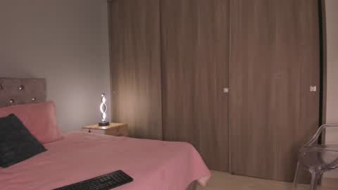 Snapshot of violetta_swift_ chatting on January 16, 2025, 7:07 am violetta independent model online show from January 16, 2025, 7:07 am