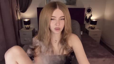 Snapshot of violettaotis chatting on January 27, 2025, 12:05 pm ViolettaOtis online show from January 27, 2025, 12:05 pm