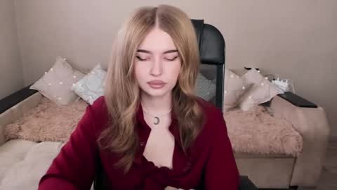 Snapshot of violettaotis chatting on February 26, 2025, 11:20 am ViolettaOtis online show from February 26, 2025, 11:20 am