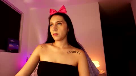 Violetta....Follow me in Twitter... online show from October 14, 2025, 4:57 am