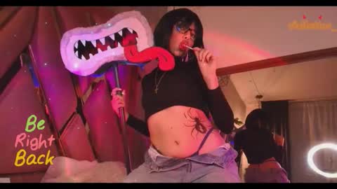 Violetta online show from November 1, 2025, 6:43 pm