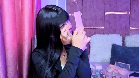 Snapshot of viollettebylyly chatting on November 13, 2025, 12:04 pm viollettebylyly online show from November 13, 2025, 12:04 pm