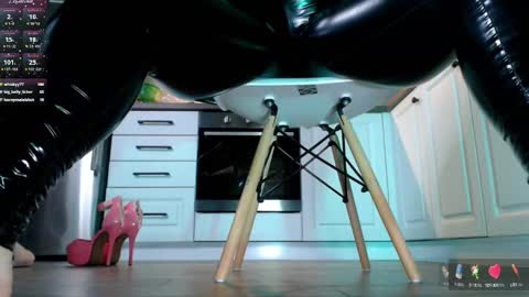 Snapshot of vip_juicy chatting on January 12, 2025, 4:40 pm VelvettTime online show from January 12, 2025, 4:40 pm