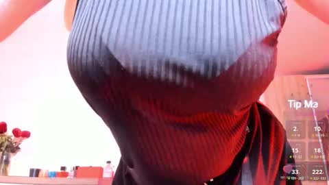 Snapshot of vip_juicy chatting on October 24, 2025, 4:25 pm VelvettTime online show from October 24, 2025, 4:25 pm