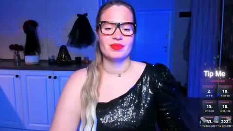 Snapshot of vip_juicy chatting on October 26, 2025, 12:22 pm VelvettTime online show from October 26, 2025, 12:22 pm